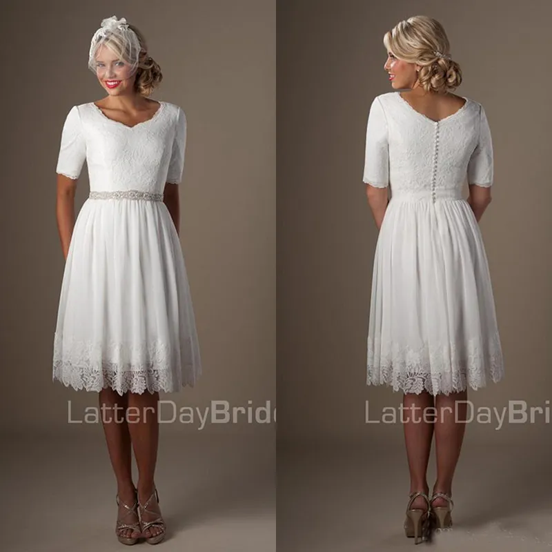 Kurze, informelle Brautkleider mit halben Ärmeln, knielang, Vintage-Spitze, Land-Strand-Empfangsparty-Kleider, Hochzeitskleider