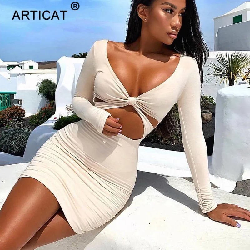 Articat White Sexy Выдалбливают Женские Летние Платья 2019 С Длинным Рукавом V-образным Вырезом Bodycon Плиссированные Короткие Платья Повседневные Платья для вечеринок на пляже J190601