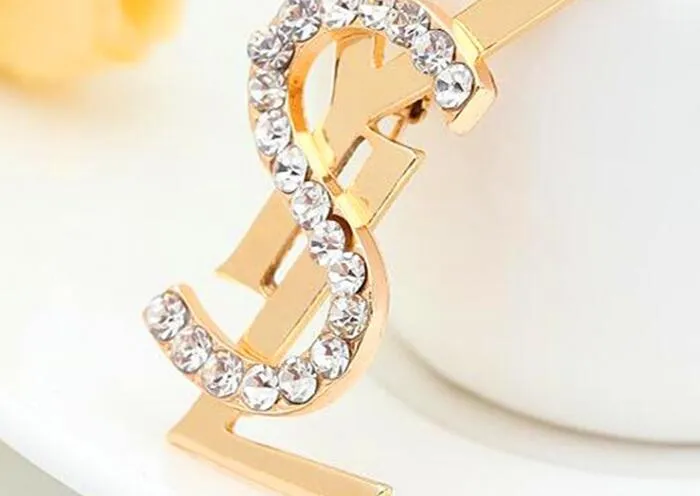 2018 Mode Nieuwe Letter Corsage Rhinestone Pin Vrouwelijke Bruid Bruiloft Dans Sieraden Kostuum Accessoires G-331