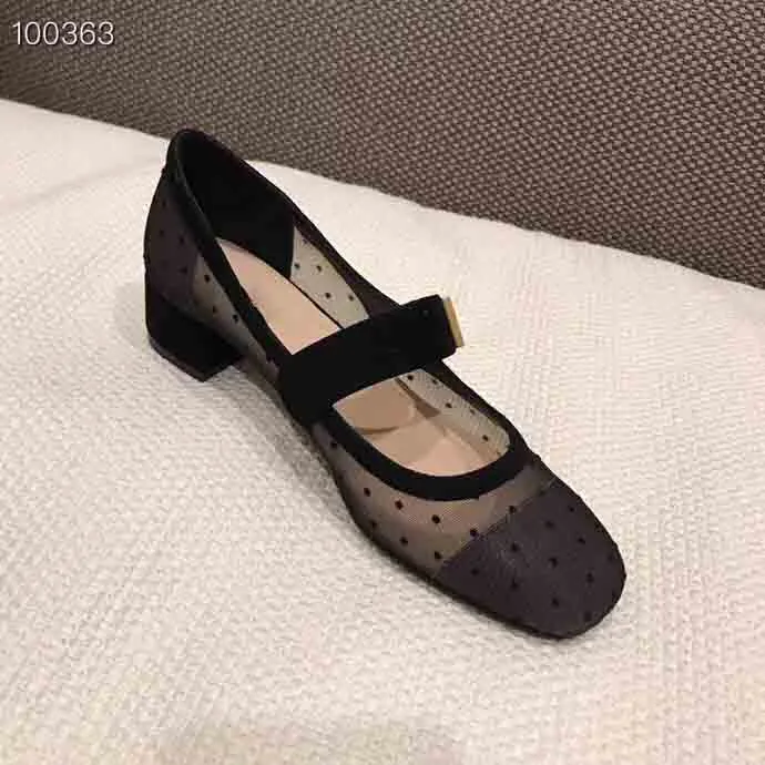 2019 고급 여성 메쉬 발레 펌프 신발, 디자이너의 중간 발 뒤꿈치 발레 신발, 럭셔리 발레 플랫 신발 봄 판매, 전체 패키지