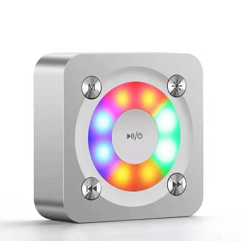 2019 Nuovo arrivo Altoparlante quadrato Bluetooth wireless portatile Supporto FM LED Shinning TF Card Riproduzione di musica con controllo del volume leggero