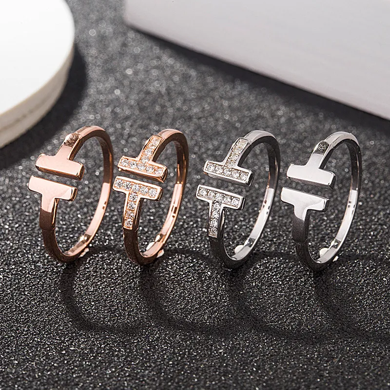 Moda Love Jewelry S925 Anéis de prata esterlina para mulheres anéis de diamante abertos letra de ouro rosa T Style Wedding Ring