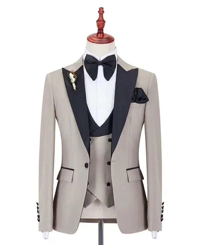 Handsome Beige Groom Tuxedos Peak Lapel Man Business Suit Wedding Party Blazer Waistcoat Byxor Sats (Jacka + Byxor + Vest + Slips) K46