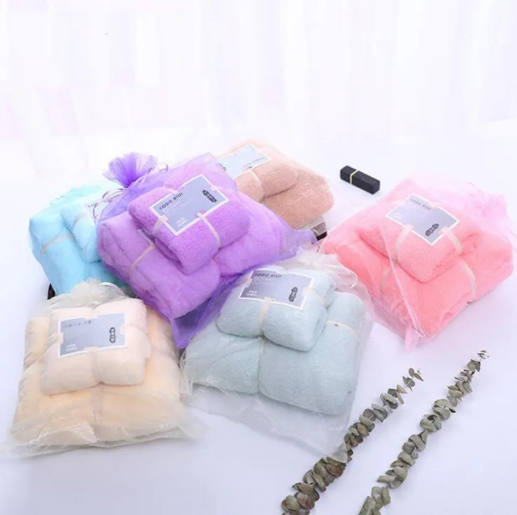 Asciugamano in pile di corallo Set di asciugamani da bagno assorbenti all'ingrosso per le necessità quotidiane domestiche Asciugamano per madre e bambino in pile di corallo personalizzato