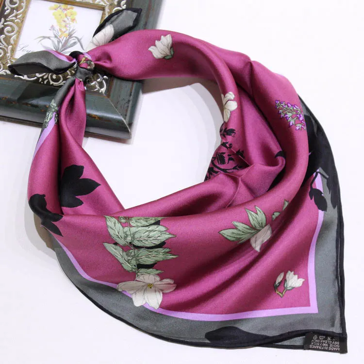 NEW Luxury Designer Small Square Scarf 100% Real Silk Scarf Head Scarves And Shawls Wraps Hijab Headband Bandana Neckerchief Neck Warmer HOT