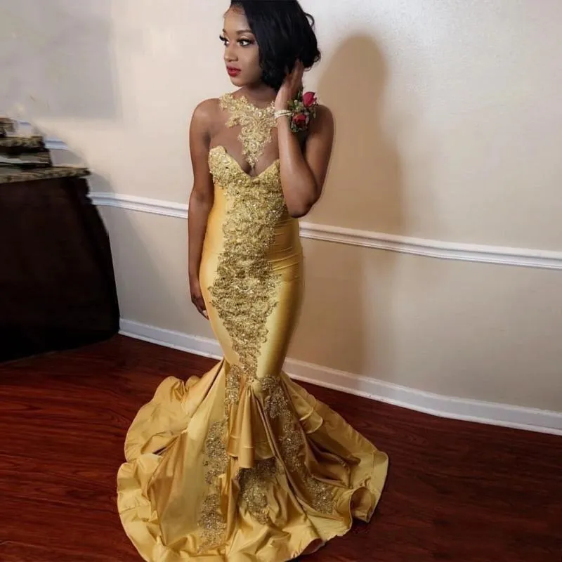 Sexy Yellow Lace Appliqued Mermaid Prom Dresses African Beaded Sheer Neck Evening Dress Long Formal Plus Size Party Pageant Gowns