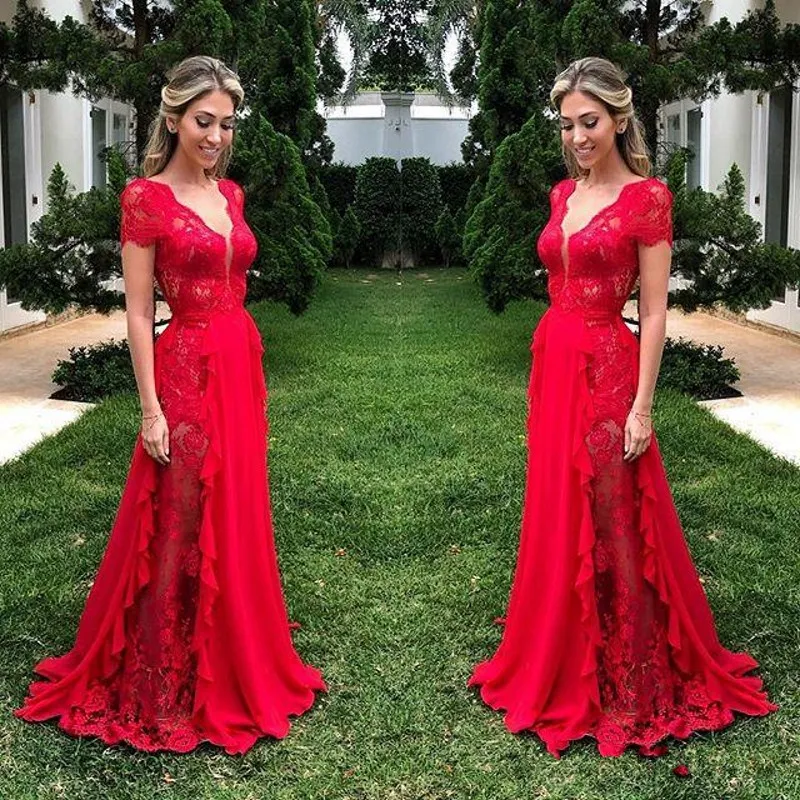 Czerwona koronka Przegląda Sukienki Prom 2019 Deep V Neck Szyfonowa Linia Suknie Wieczorowa Długość Piętro Zipper Back Formal Party Dress Tanie