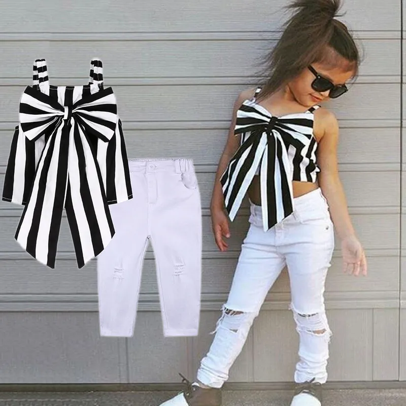 Barnkläder 2020 Sommar Baby Girls Outfits Girls Sätter Plaid Clothing Shoulder-Straps Bow Stripe Top Long Pants Child Outfits 2 st
