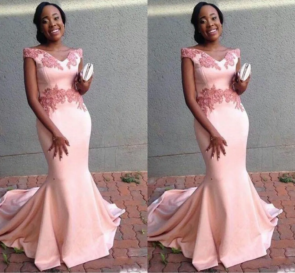 Seksi Afrika Allık Pembe Artı boyutu Denizkızı Gelinlik Modelleri Dantel Aplike Kapalı Omuz Örgün Moda Akşam Önlük Parti Elbise Robe vestidos