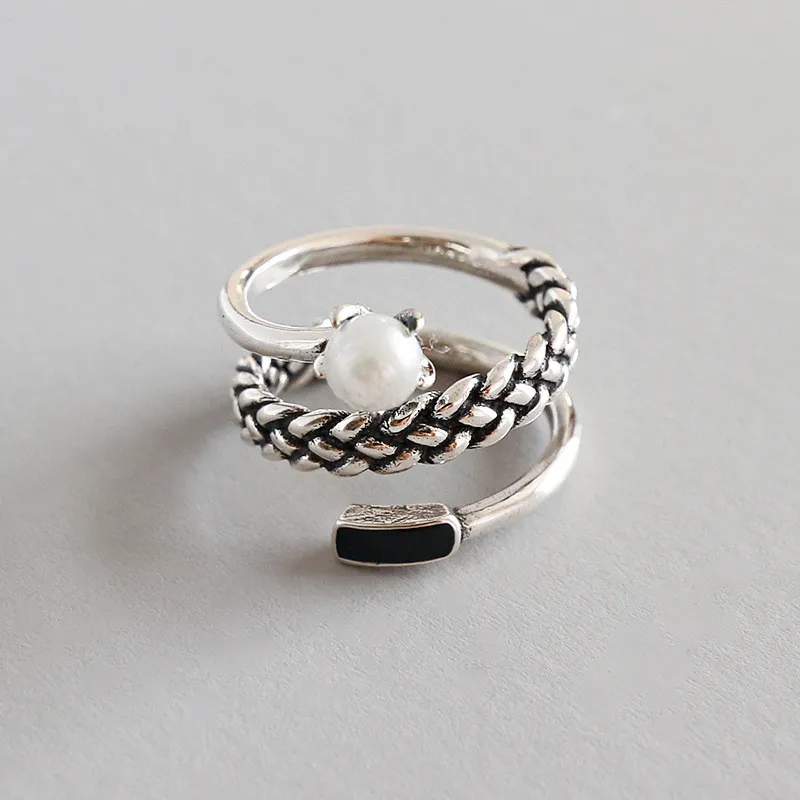 Viking Era - Spiral ring Rare Viking finger ring made of silver with spiral  eye, Medieval Norman collection - Ring - Catawiki