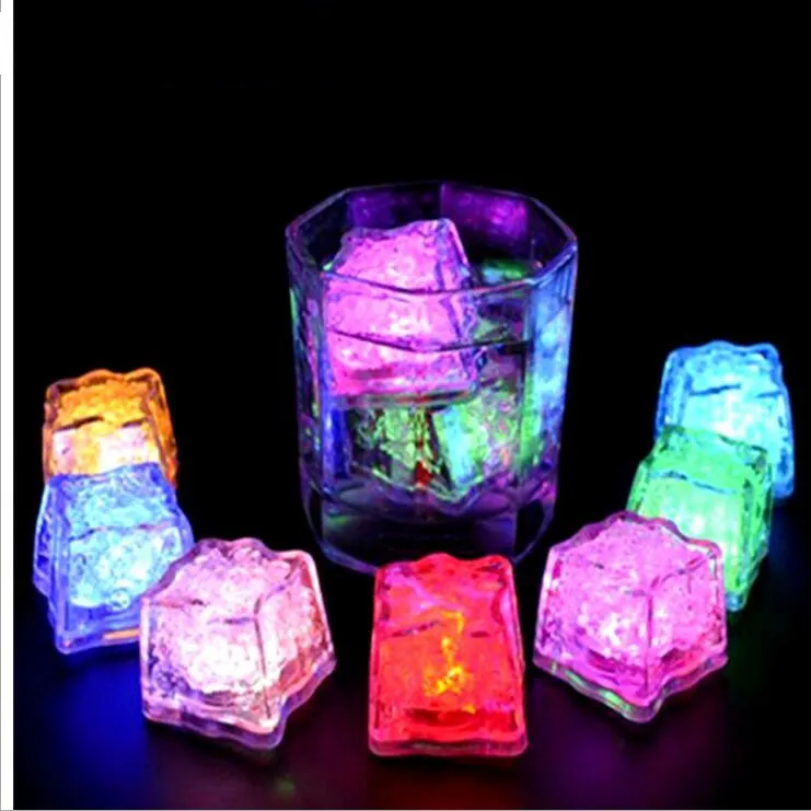 LED-Eiswürfel-Bar, schnell, langsam, blinkend, automatisch wechselnder Kristallwürfel, wasseraktivierte Beleuchtung für romantische, kreative Partys, Hochzeiten, Weihnachtsgeschenke LT651