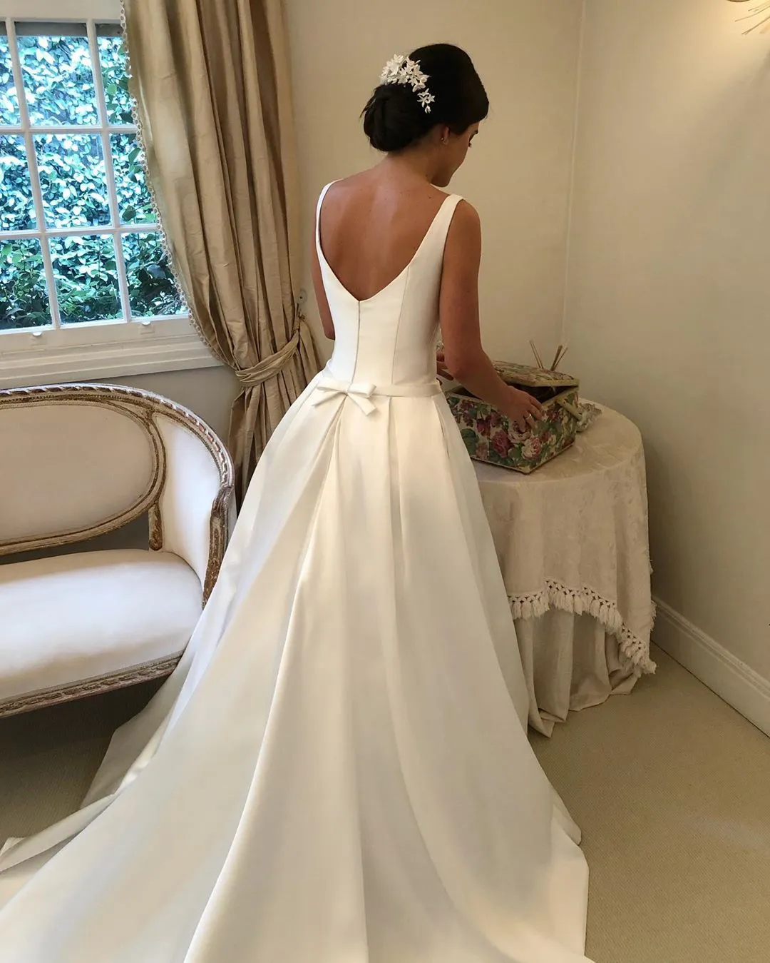 Backless A Line Wedding Dress with Pockets and Sweep Train - Sleeveless Square Neck Satin Bridal Gown