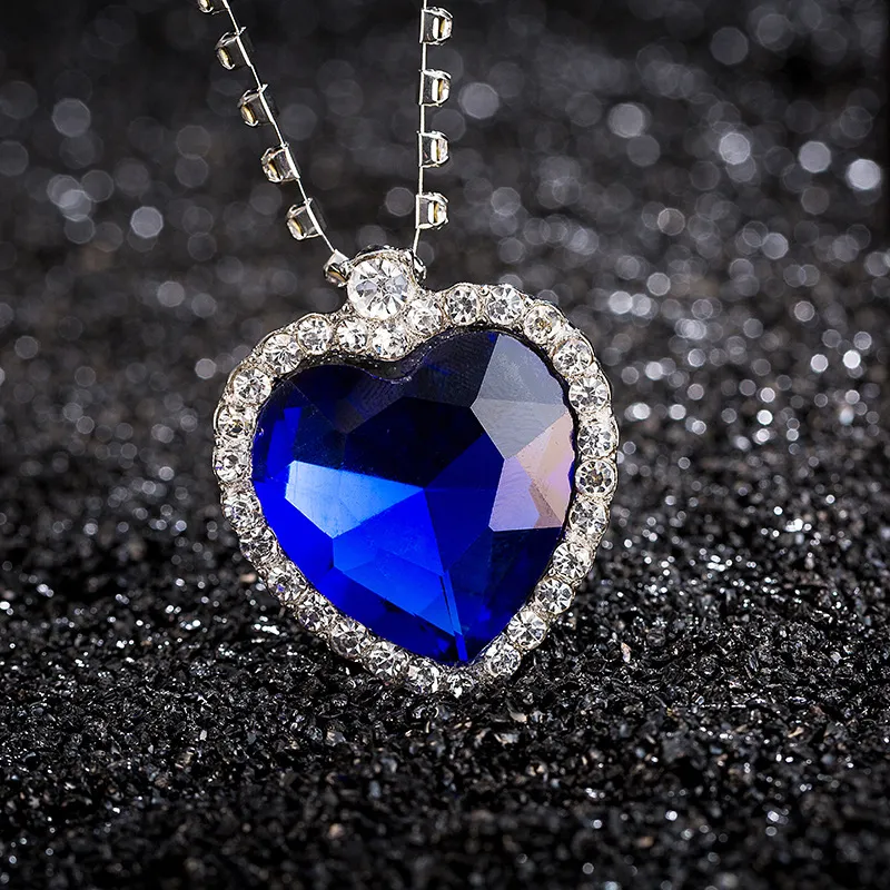 Yifnny Titanic Collana Cuore dell'Oceano, Collana Classica Cuore dell'Oceano Piccola Collana con Ciondolo Cuore di Zaffiro Collana Titanic Gioielli da Cerimonia per Donna Ragazze (Verde