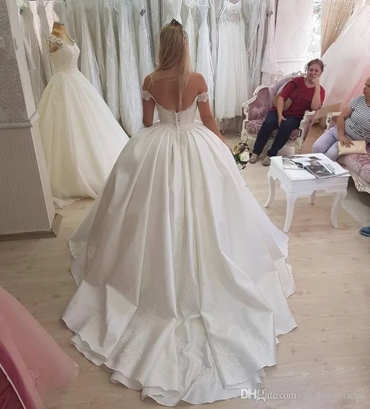 Vestido de hot sale bolas 2018