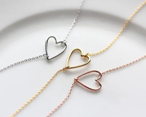 1 Nieuwe Tiny Line Simple Lovers Hollow Love Heart Shape Hanger Armband Wire Wrapped for Couples Lucky Woman Mother Men's Family Geschenken Sieraden