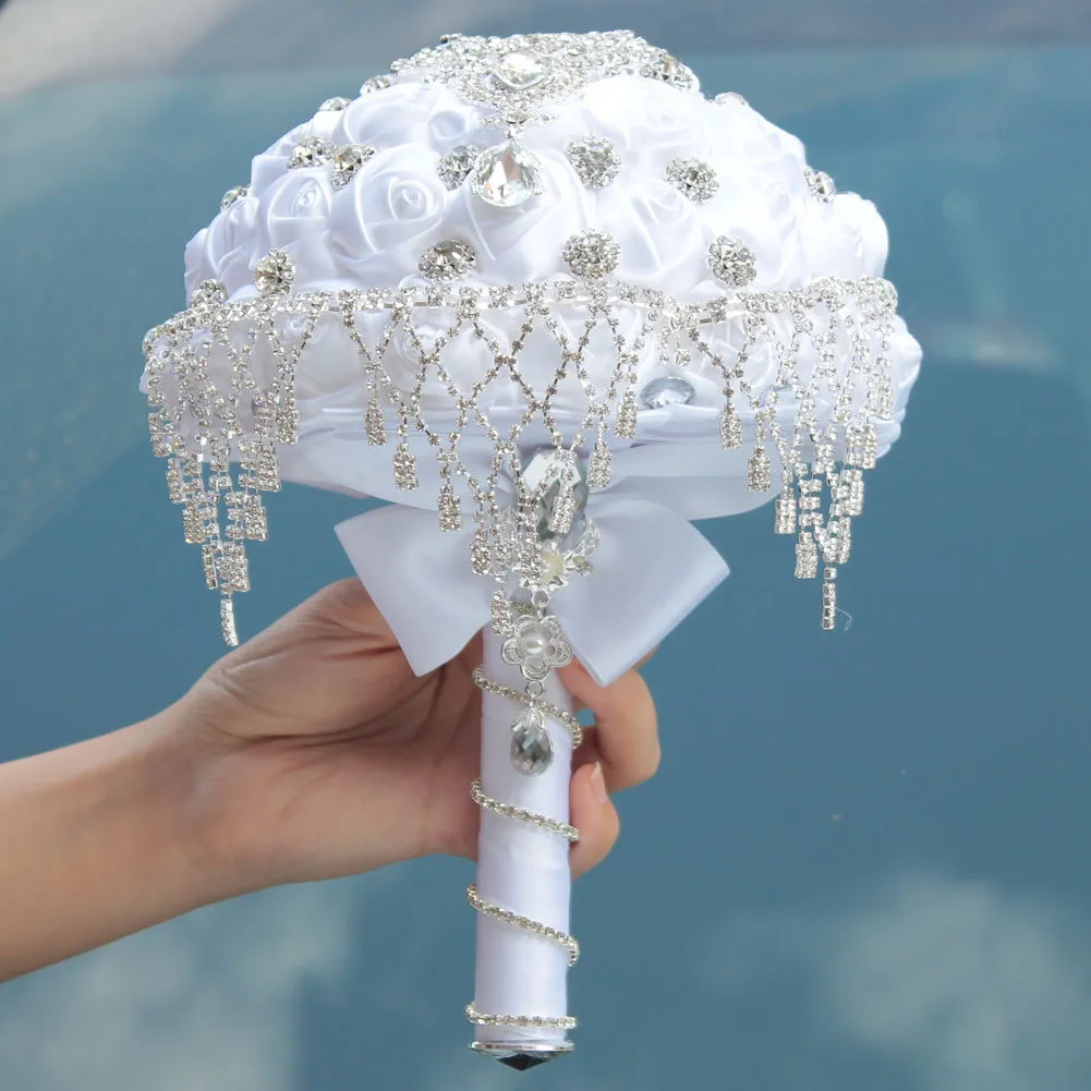 2019 Luxury White Silk Rose Wedding Flowers Crystal Brosch Bridal Holding Flowers Tassel Full Diamond Stitch Wedding Bouquet 18cm278m