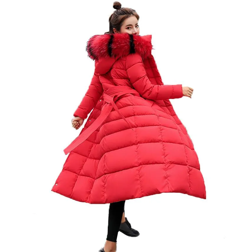 Giacca invernale Donna 2018 Nuove giacche lunghe casual Grande collo di pelliccia Capispalla con cappuccio Parka Cappotto invernale donna sottile chamarras de mujer