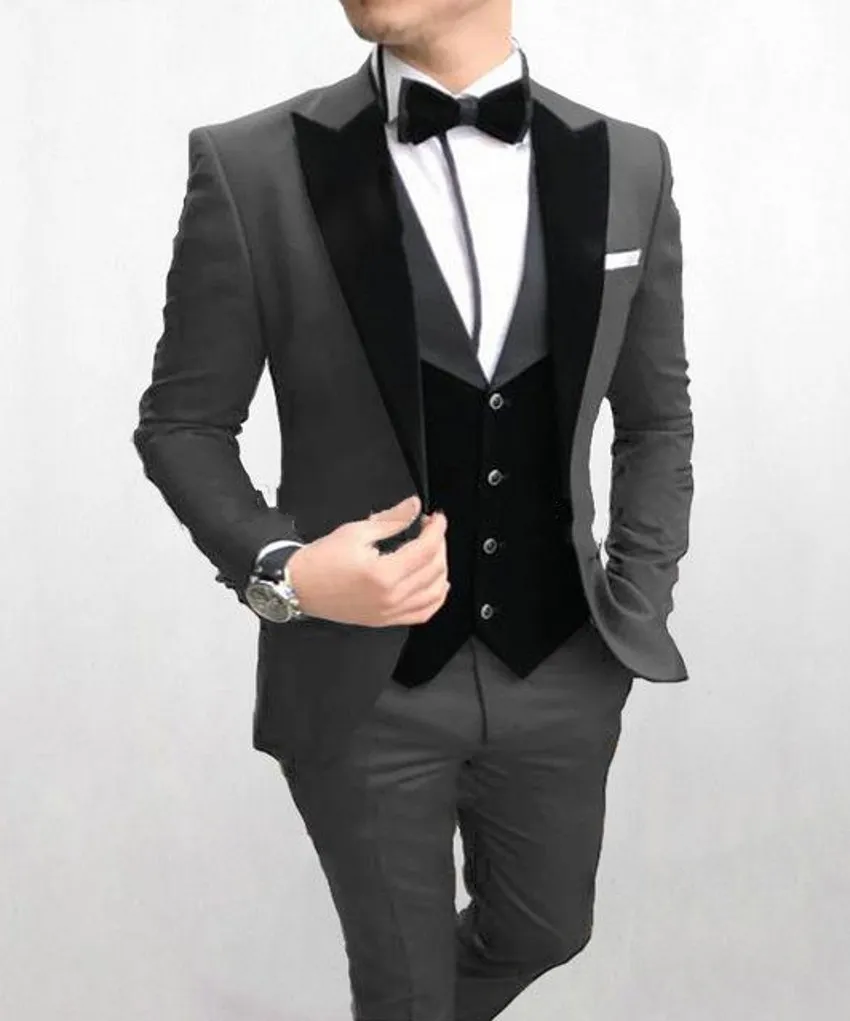 Brand New Grey Groom Tuxedos Black Peak Revers Groomsmen Hommes Robe De Mariée Mode Homme Veste Blazer 3Pièce Costume (Veste + Pantalon + Gilet + Cravate) 17