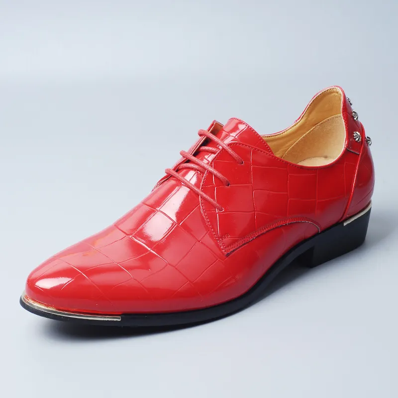 Mode Nieten Große Größe 48 Patent Leder Männer Formelle Schuhe Herren Rote Kleid Schuhe Klassische Herren Oxfords Schuhe Schuhe Herren Business