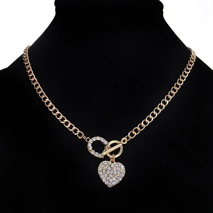 Woman Link Chain Bling Rhinestone Toggle Clasp Heart Romantic Love Pendant Short Necklace for Women Gift Iced Out Pendant Jewelry