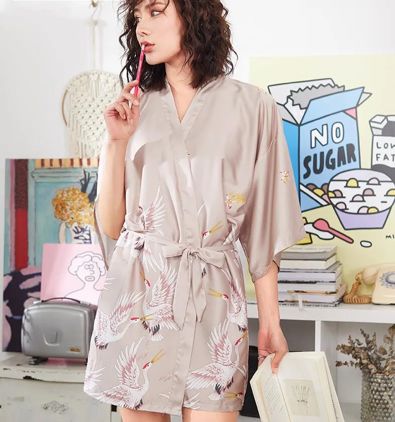 Bridesmaid Dresses Wedding Kimono Bride Sleepwear Bridesmaid Robes Pajamas Bathrobe Nightgown Spa Bridal Robes Dressing Gown