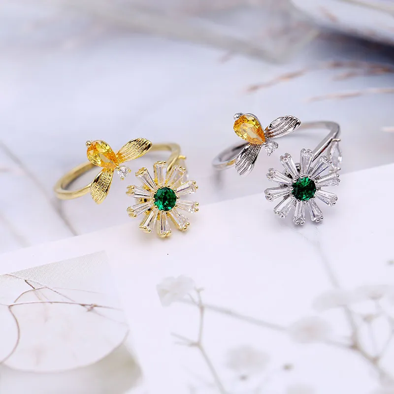 Populär Bee Daisy Ring Kvinna Han Network Tide Student kan roteras Personlighet Fashion Rotating Ring Luxury Trend Refined Zircon Smycken