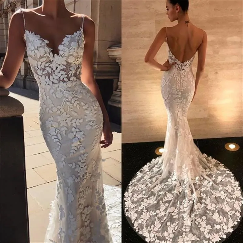 High Fashion Spaghetti Mermaid Trouwjurken Backless Kant Applicaties Vestido de Novia Sweep Trein Arabische Strand Bruidsjurken