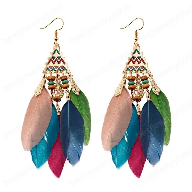 Nieuwe etnische kleurrijke driehoeklegering oorbellen voor vrouwen hout kralen veer oorbellen stam Dangle oorbellen Oorbellen