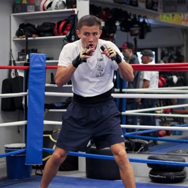 O boxe sombra (shadow boxing) é um método de treinamento de boxe