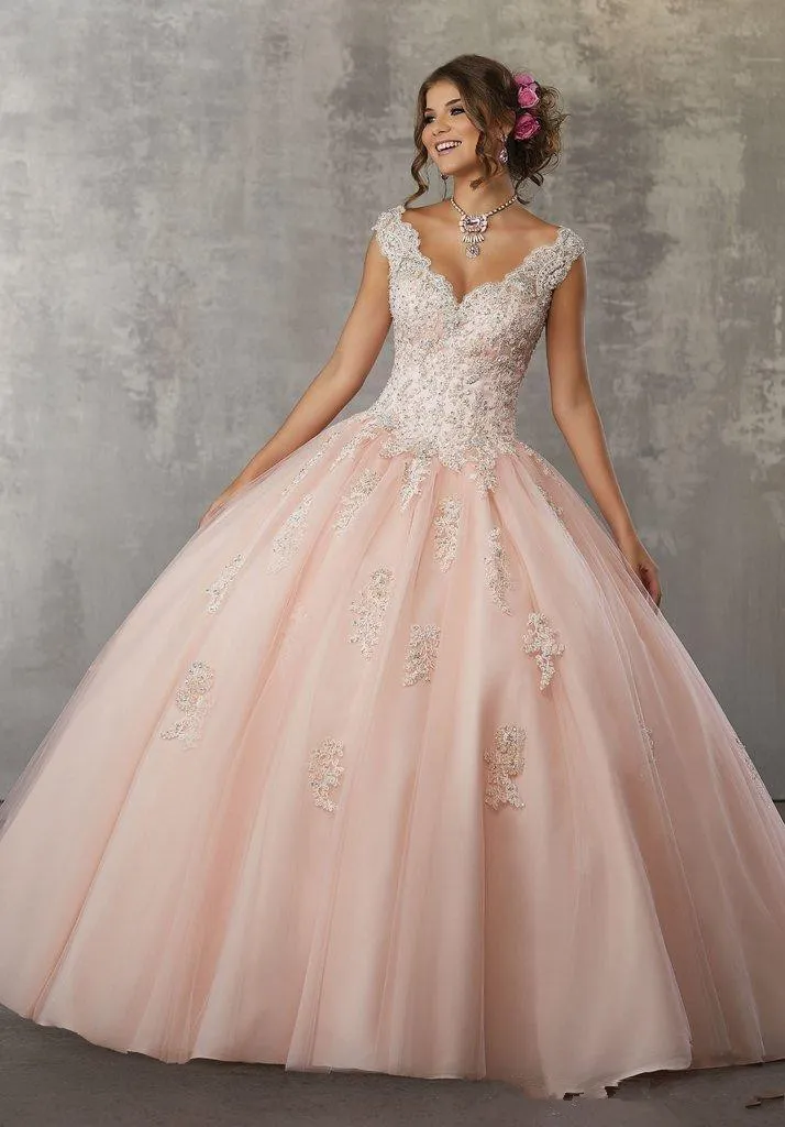 2020 Roze V-hals Quinceaneara Jurken Baljurk Vestidos De Quinceanera Keyhole Back Sweet 16 Jurken Floor Lengte Prom jassen