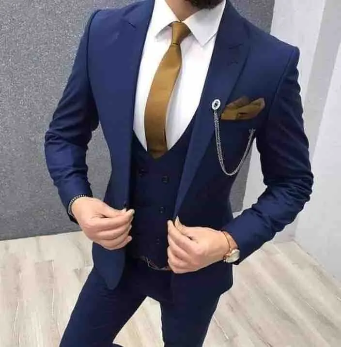 Azul marinho Moda Noivo Smoking pico lapela Groomsmen Mens vestido de casamento Excelente Homem Jacket Blazer 3piece Suit (Jacket + Calças + Vest + Tie) 1808