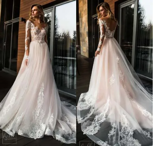 2019 Blush Pink Boho Bröllopsklänningar Bateau Långärmade Beach Bohemian Bridal Gowns Sweep Train Vestidos de Noiva