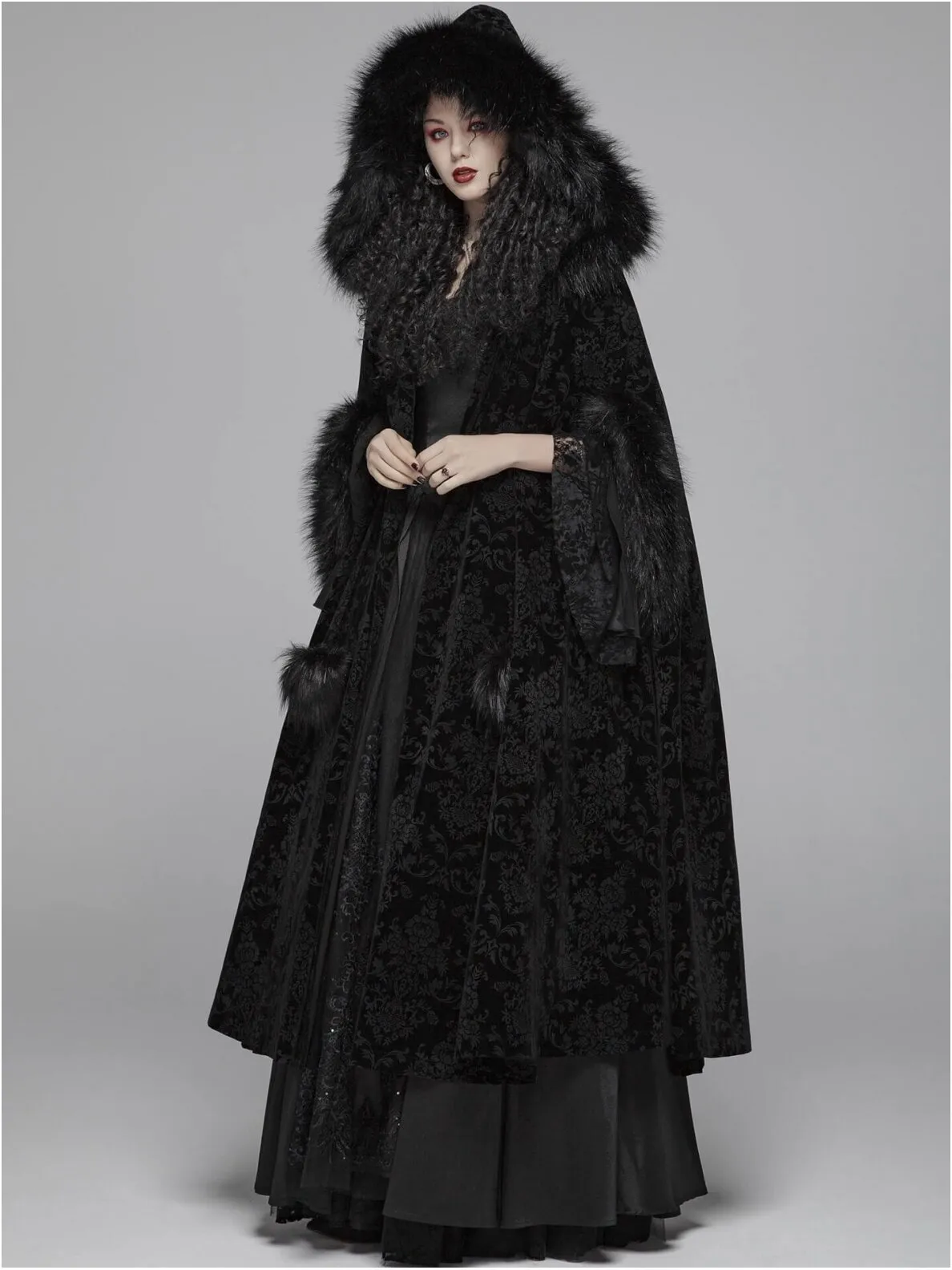 Black Fur Winter Cloak Cape Hooded with Print Trim Long Bridal Wraps Jackets Special Party Banquet Gothic Wrap Wedding Bride Wea1936