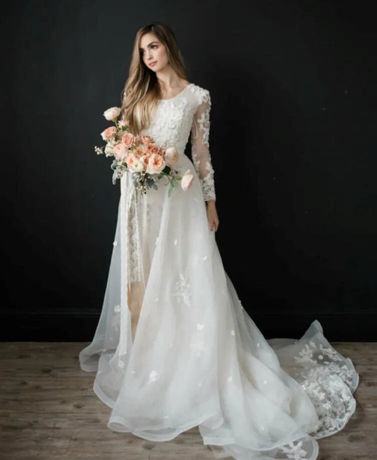 2020 A-line Mangas largas Vestidos de novia modestos Escote redondo Corsé Volver Flores 3D Perlas Encaje con cuentas Vestidos de novia modernos LDS por encargo