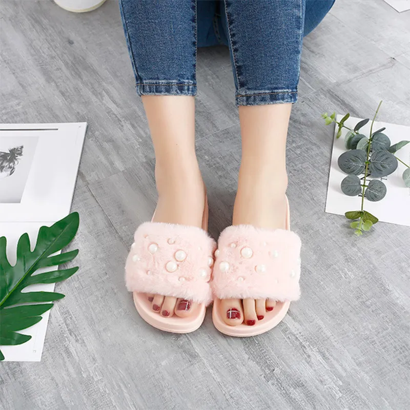 Woman Shoes Plush Slippers For Ladies Pearl Rhinestone Faux Fur Slides Soft Leisure Summer Home Flip Flops Female Flats Footwear