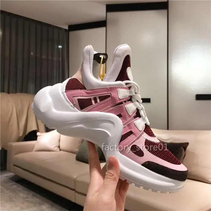 Pas cher Designer De Luxe Hommes Femmes Casual Chaussures Pas Cher Meilleure Qualité Mode Baskets Partie Plate-Forme Chaussures Arc Marche Chaussures Baskets