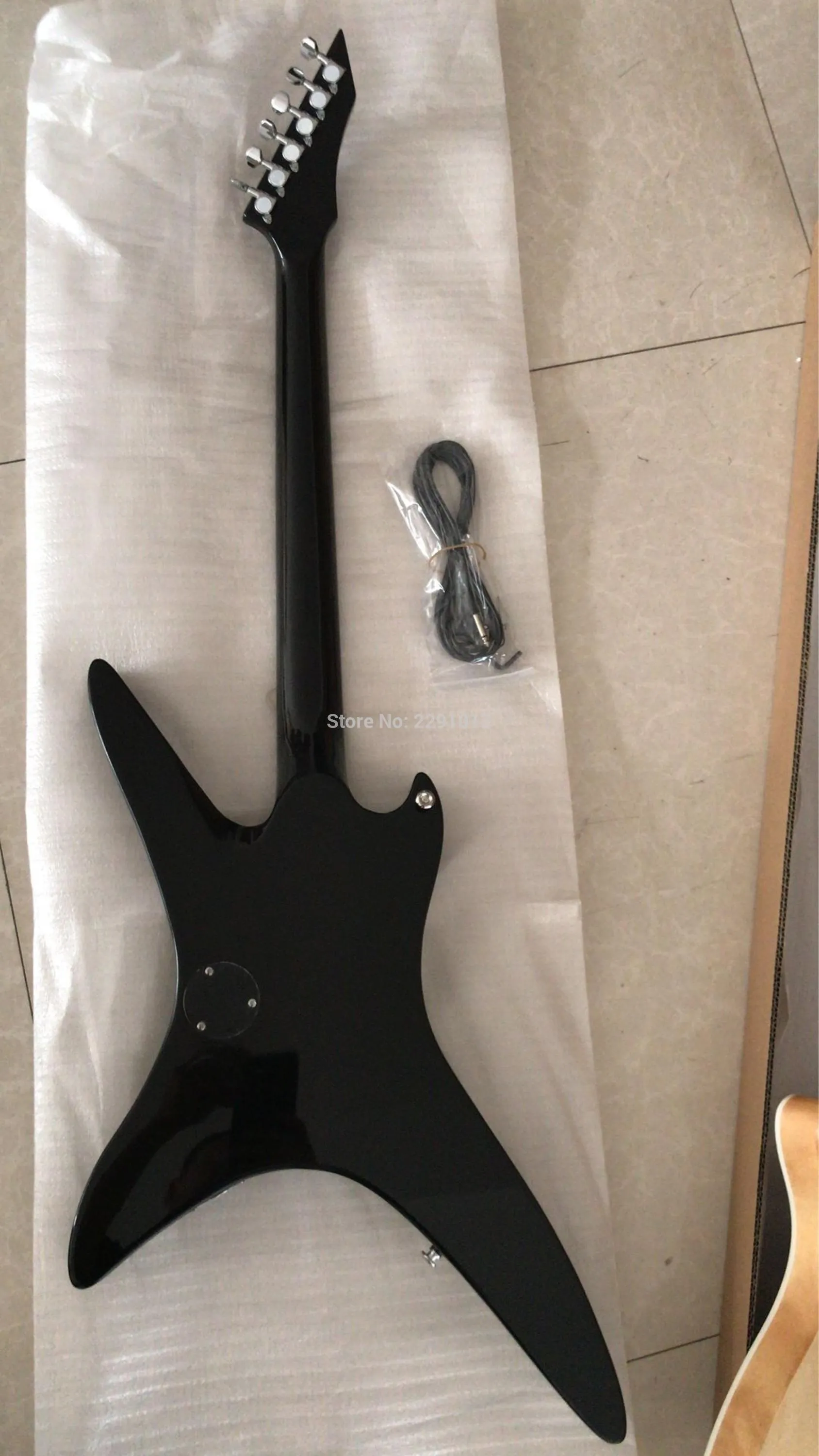 Custom 24 Bünde RICH Stealth Chuck Schuldiner Gloss Black E-Gitarre Ebenholzgriffbrett, umlaufender Saitenhalter, Single Bridge Pickup