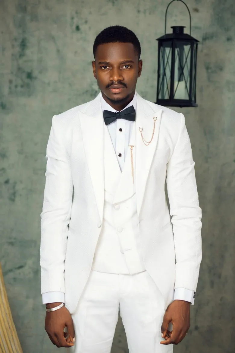 New Design Ivory Peak Lapel Three Piece Mens Wedding Suit Set With White Jacket Pants Vest And Tie W985 S24856 From Misihan02 41.51 DHgate.Com