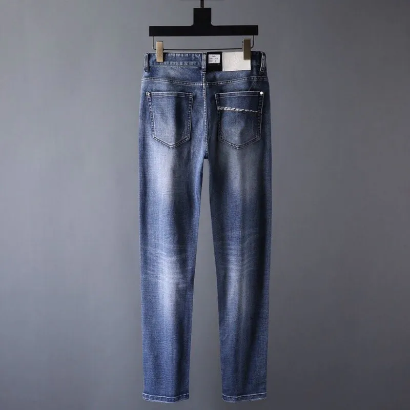 Vår / Sommar 2020 Högkvalitativ tunn bomull Stretch Jeans Fashion Slim Herrbyxor Bekväm och andningsbar Storlek 29-38