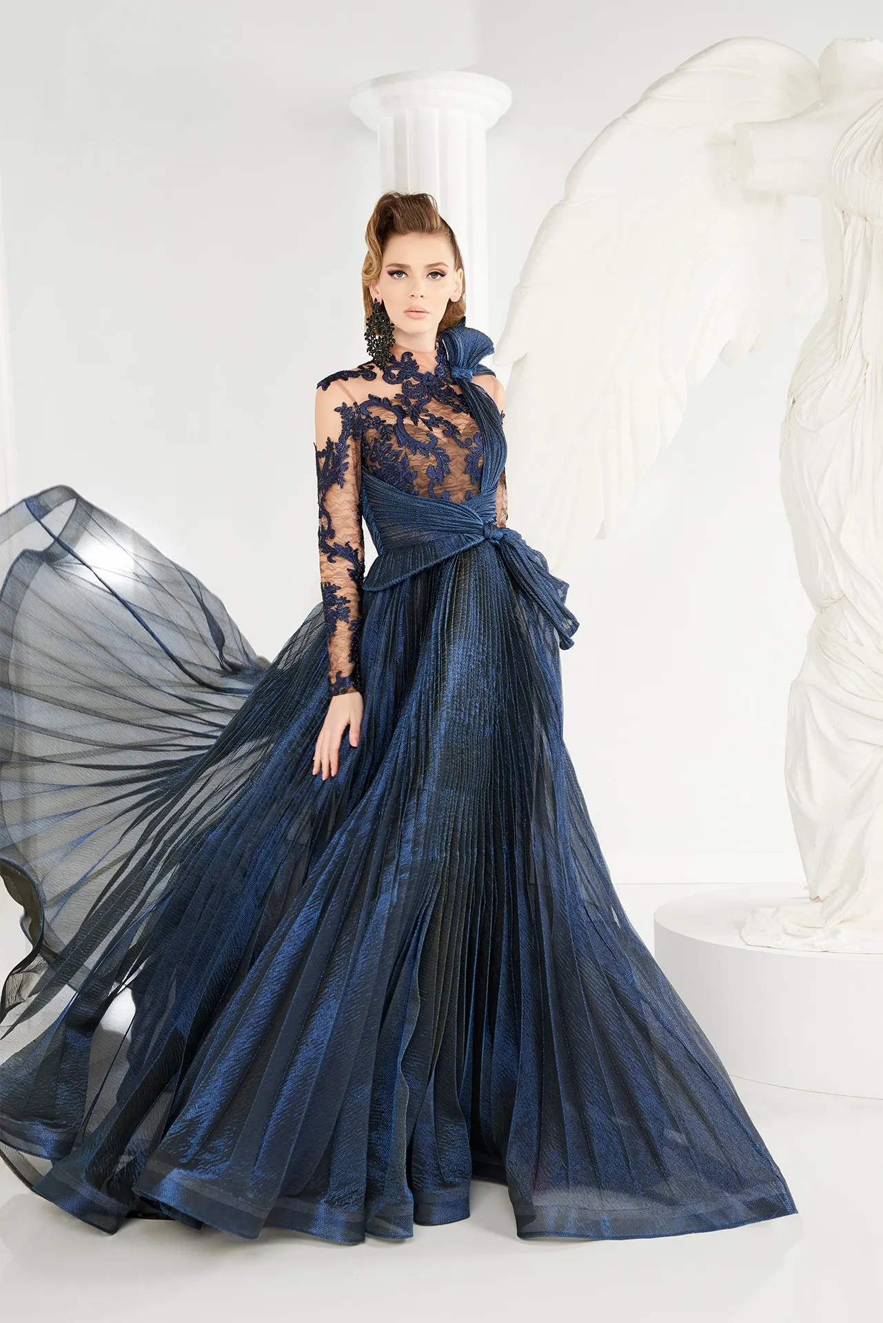 Dennis Basso Resort 2019 Fashion Show Collection: See the complete Dennis  Basso Resort 2019 collection.… | Designer party dresses, Fashion dresses, Designer  dresses