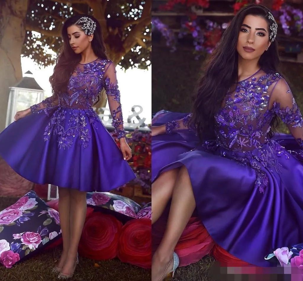 2019 mangas compridas Royal azul vestidos de baile de luxo curto lantejoulas lantejoulas jóia ilusão de pescoço mini meninas graduação noite vestido de festa