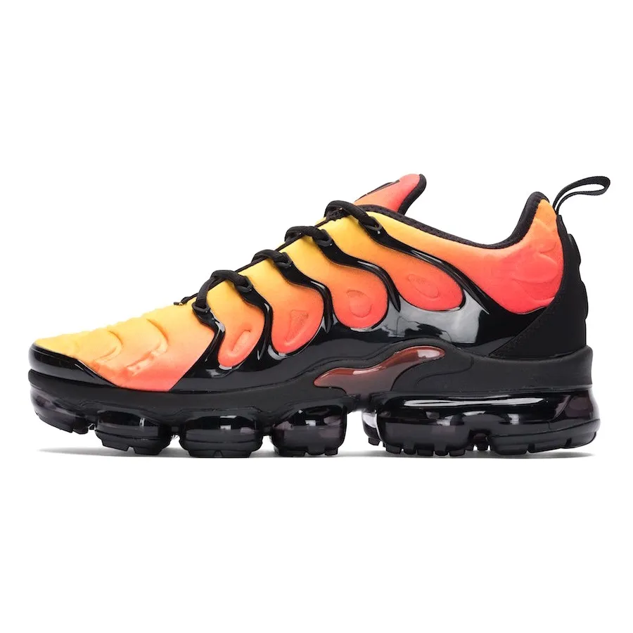 vapormax plus bianche e arancioni