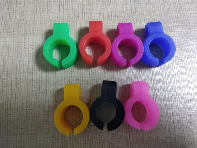 rubber cigarette holder Adjustable Silicone Cigarette Holder Ring - Hands-Free Smoking Accessory,  Stylish Finger Rack for Men & Women, Universal Fit from Dhgate Other  Household Sundries