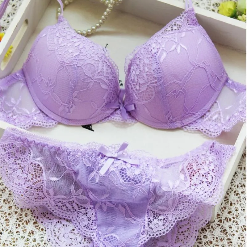 Sexy Satin Lace Embroidered Bra And Panty Set Back With Corset