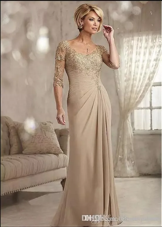 Champagne Madre de la novia Vestidos largos 2019 Escote redondo Gasa Boda Invitada Vestidos de madre Medias mangas Formal Evening304s