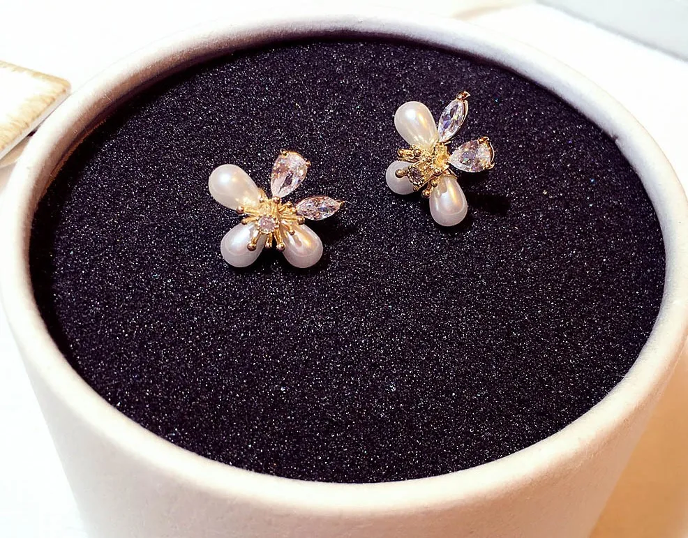 Fashion designer 3 geometric pearl diamond flower stud earrings for women girls with super glittering zircon crystal