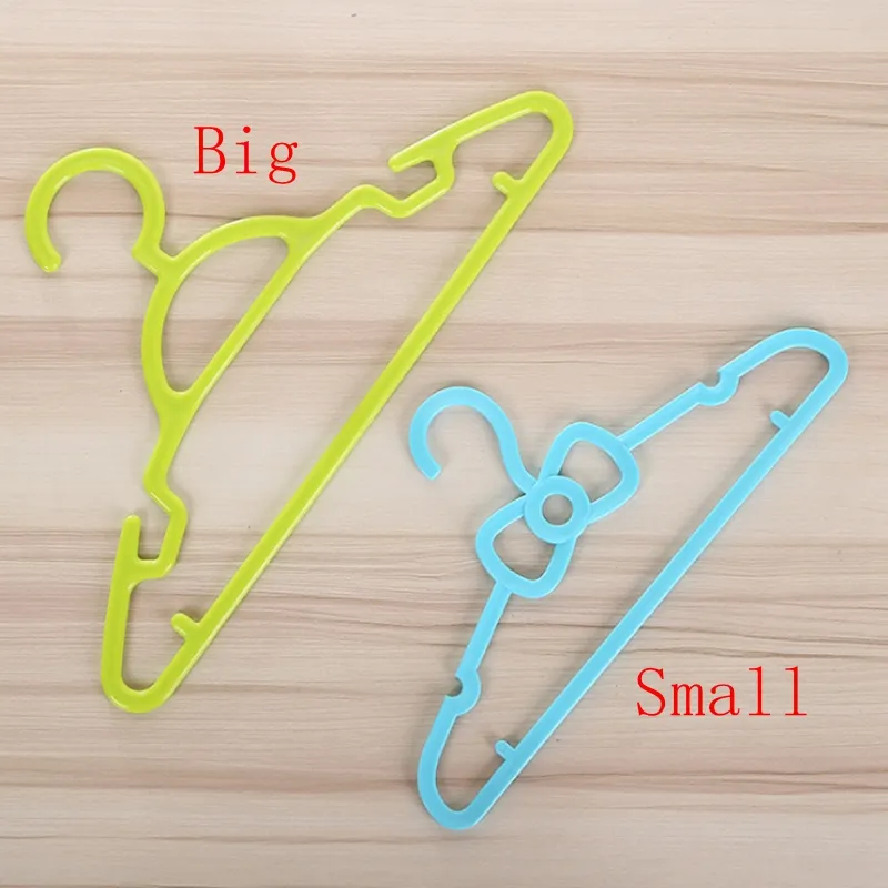 Small And Big Size Clothes Hanger Kids Children Toddler Baby Clothes Coat  Plastic Childrens Clothes Hangers Hook From Flyw201264, $0.84