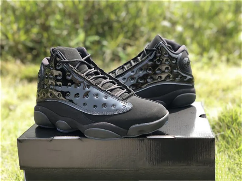 Compra 2019 Lanzamiento 13 Casquillo Y Vestido De Gamuza Negro Hombres  Zapatos De Baloncesto Blackout Fibra De Carbono Real 414571 012 Zapatillas  Auténticas Zapatillas De Deporte Con Caja Barato | Entrega Rápida Y Calidad  | Es.Dhgate