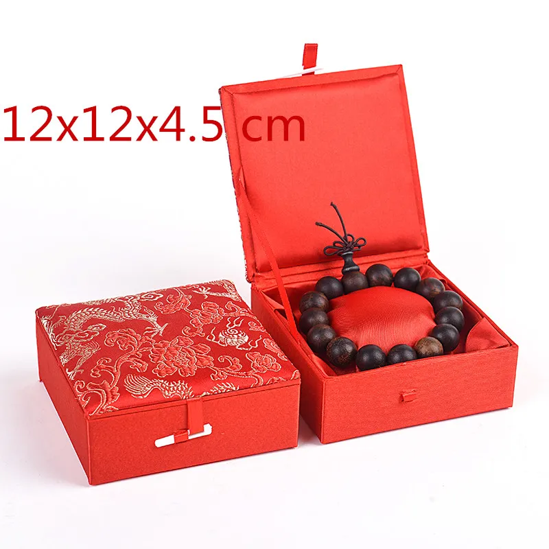 Luxury Square Mens Kinesiska Smycken Box Silk Brocade Armband Presentförpackning Förpackning Storage Dekoration Box 12x12x4.5 cm 2pcs / lot
