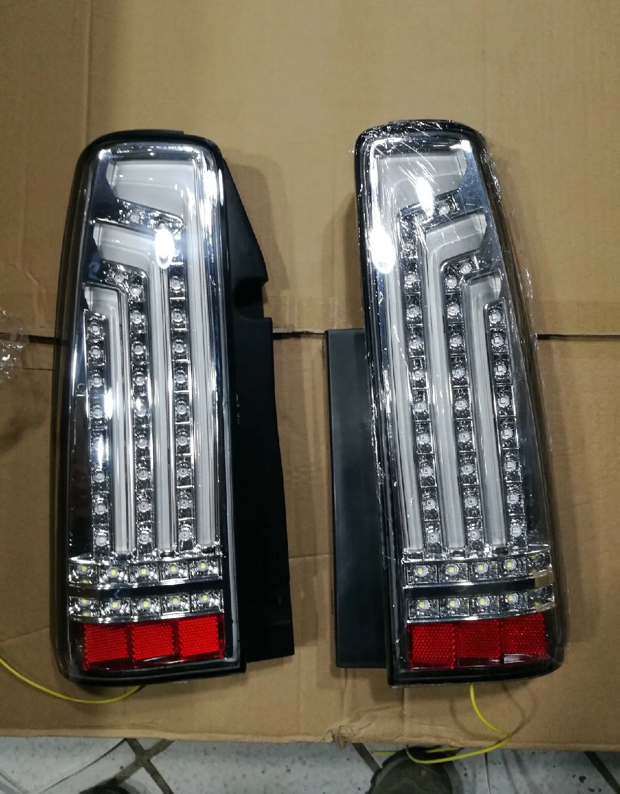 Hurtownia Car Styling Lampa tylna LED do Suzuki Jimny Light Light Drl + Turn Signal + Brake + Reverse